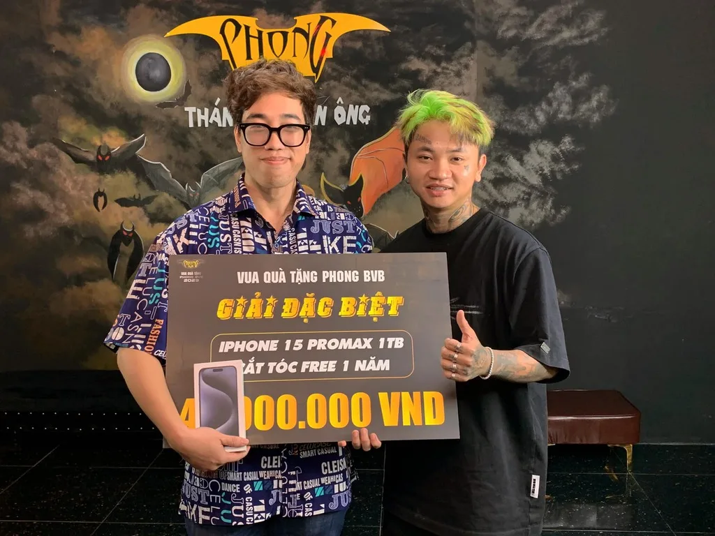 Vua Quà Tặng Phong BvB đã quay trở lại???